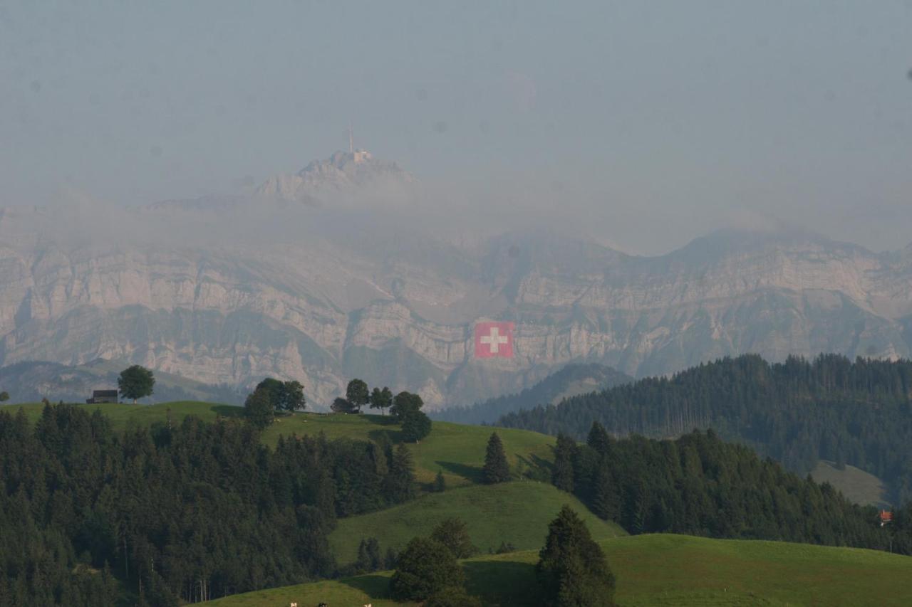 Gasthaus Fuchsacker Degersheim Bagian luar foto